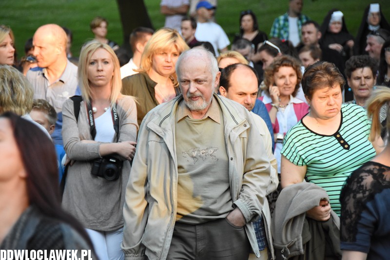 Uwielbienie w parku Sienkiewicza