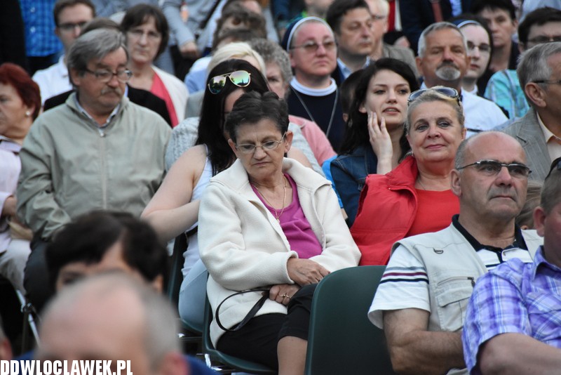 Uwielbienie w parku Sienkiewicza
