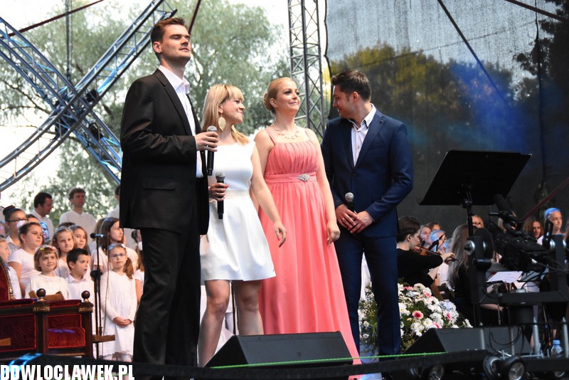 Uwielbienie w parku Sienkiewicza