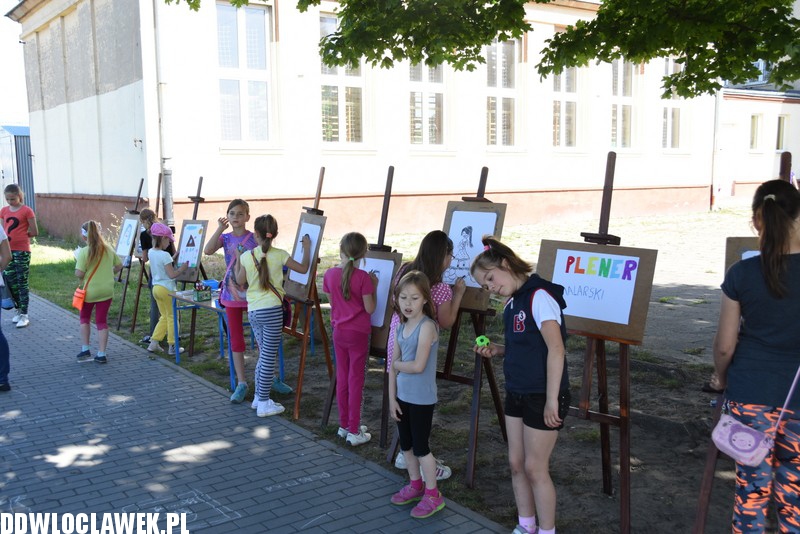 Piknik przy Zespole Szkół numer 11