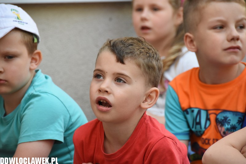 Jan Polak czyta dzieciom