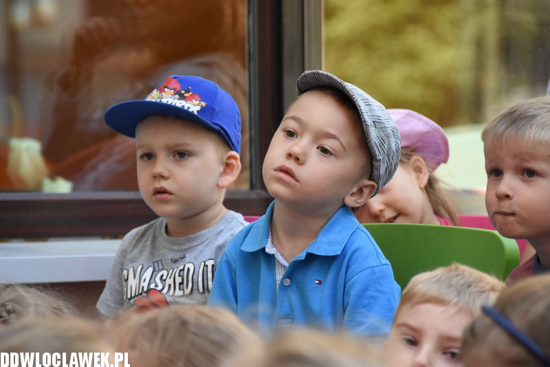 Jan Polak czyta dzieciom