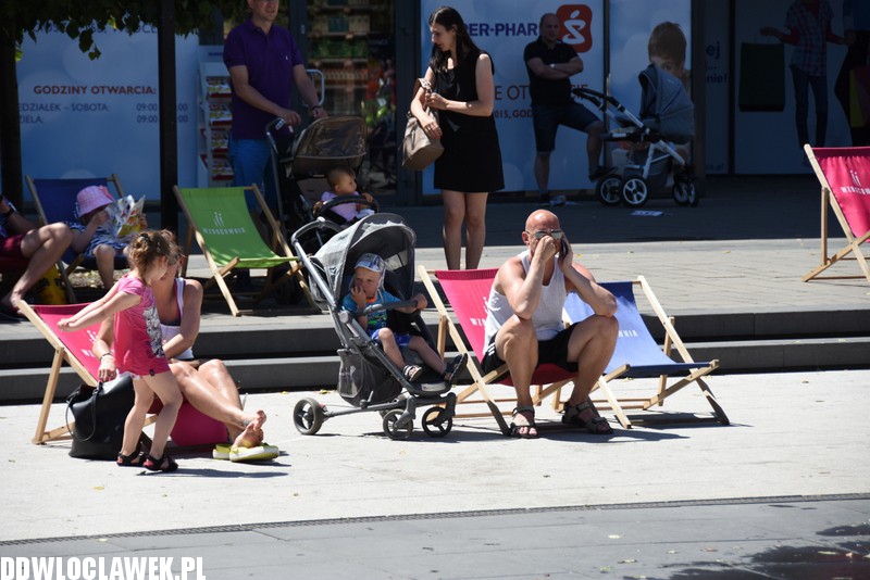 Zabytkowe Garbusy przed Wzorcownią