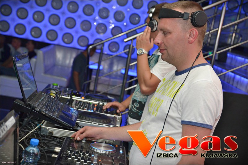 Crouzer & Young Dee w klubie Vegas