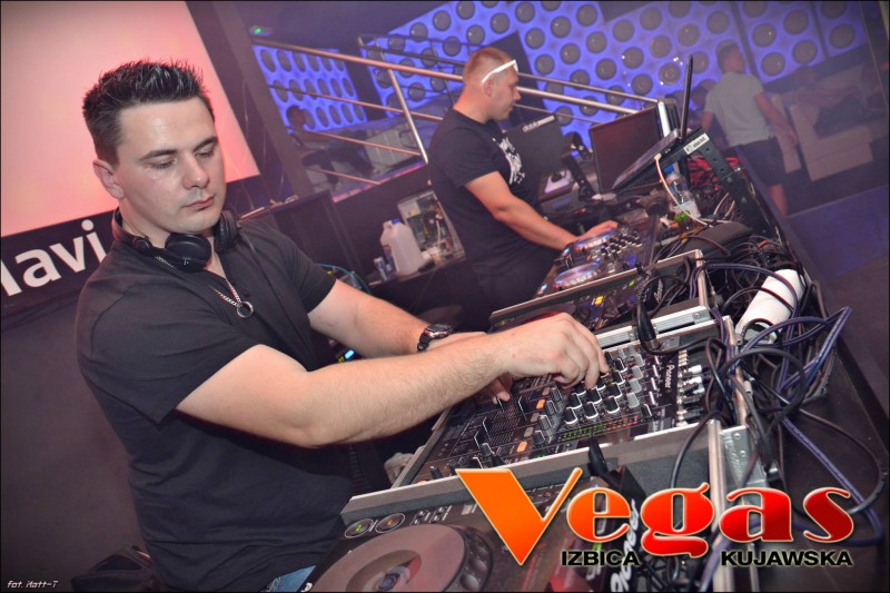 Crouzer & Young Dee w klubie Vegas