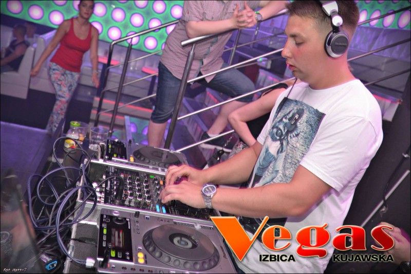 Crouzer & Young Dee w klubie Vegas