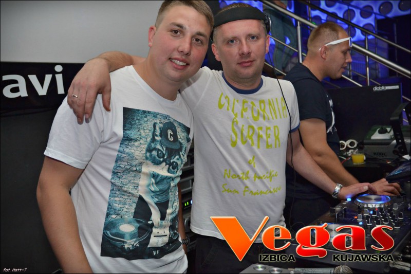 Crouzer & Young Dee w klubie Vegas