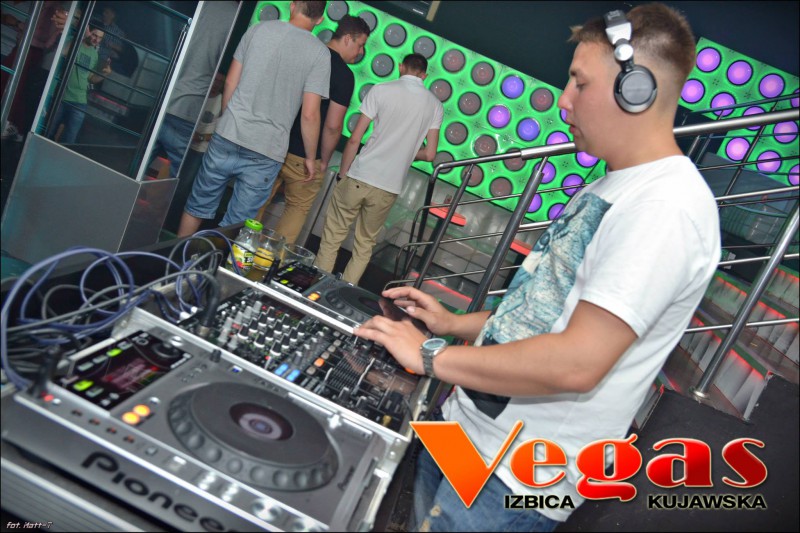 Crouzer & Young Dee w klubie Vegas