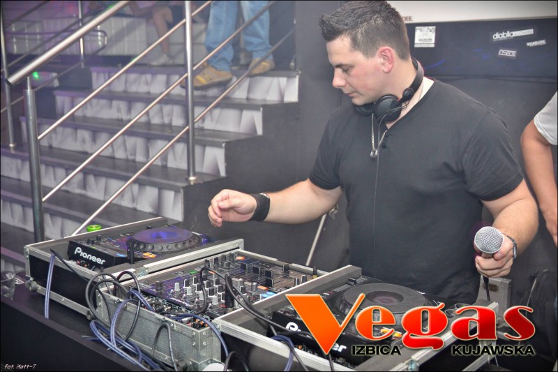Crouzer & Young Dee w klubie Vegas