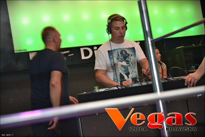 Crouzer & Young Dee w klubie Vegas