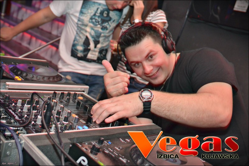Crouzer & Young Dee w klubie Vegas