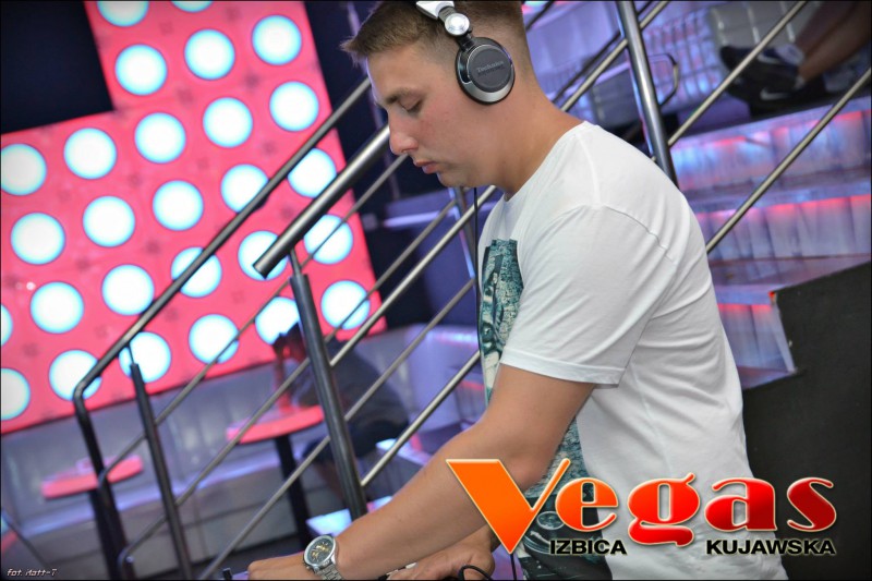 Crouzer & Young Dee w klubie Vegas