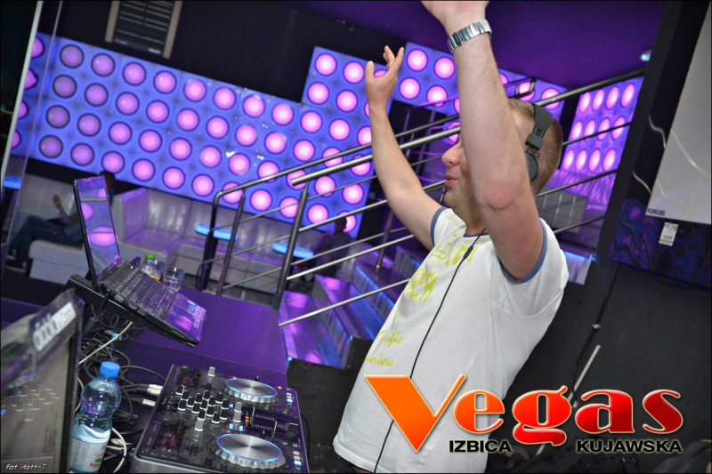 Crouzer & Young Dee w klubie Vegas
