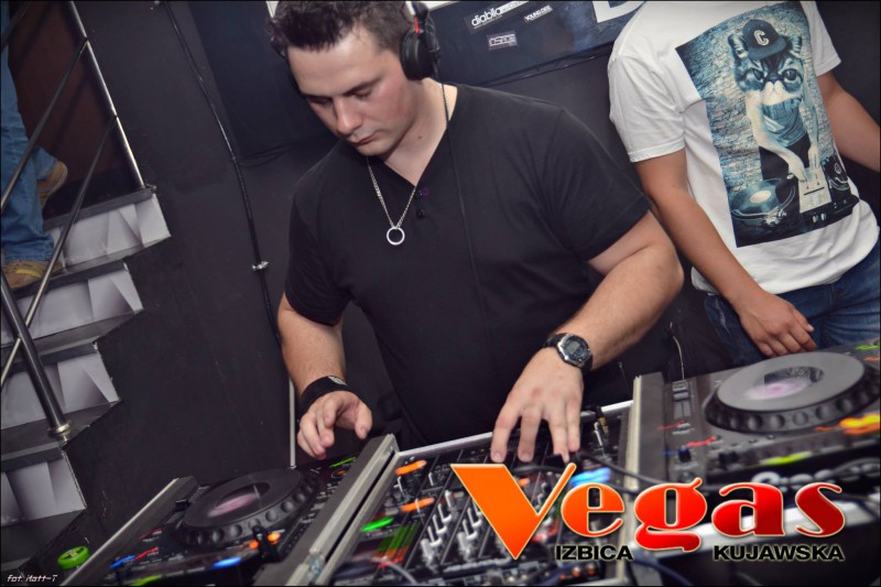 Crouzer & Young Dee w klubie Vegas