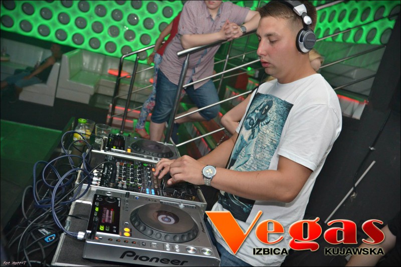 Crouzer & Young Dee w klubie Vegas