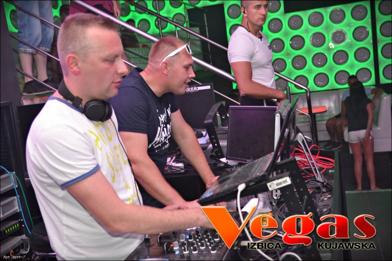 Crouzer & Young Dee w klubie Vegas