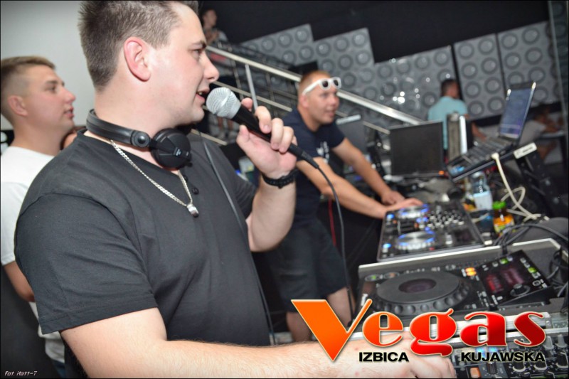 Crouzer & Young Dee w klubie Vegas