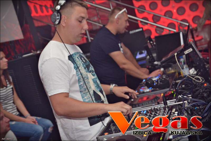 Crouzer & Young Dee w klubie Vegas