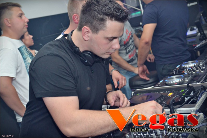 Crouzer & Young Dee w klubie Vegas