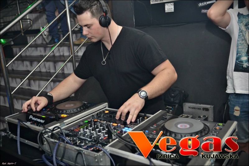 Crouzer & Young Dee w klubie Vegas
