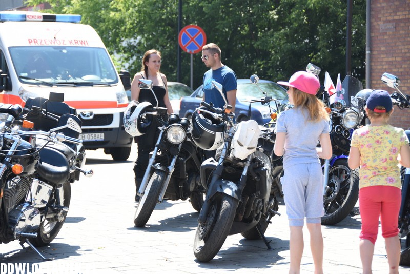 Motokrew przed Wzorcownią
