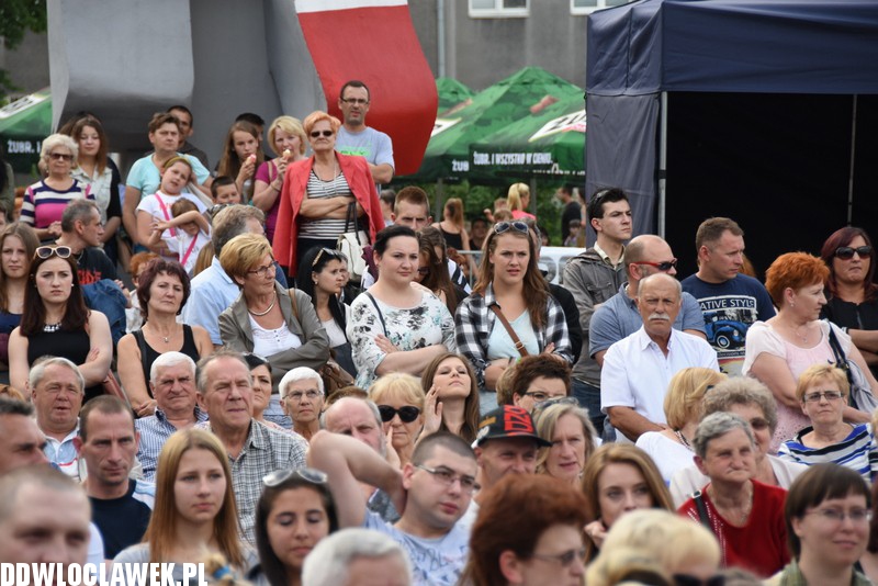 Występ kabaretu Weźżesz