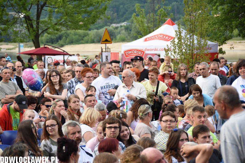 Występ kabaretu Weźżesz