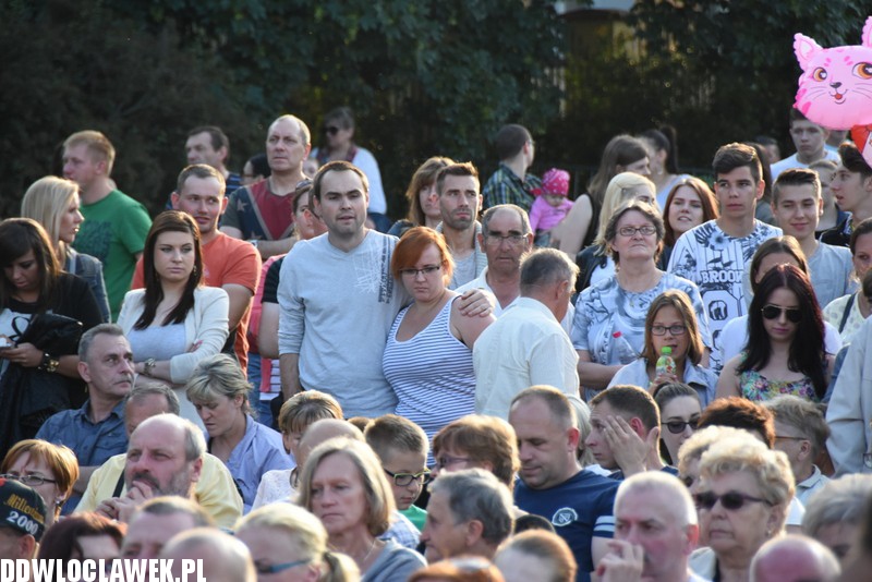 Występ kabaretu Łowcy.B