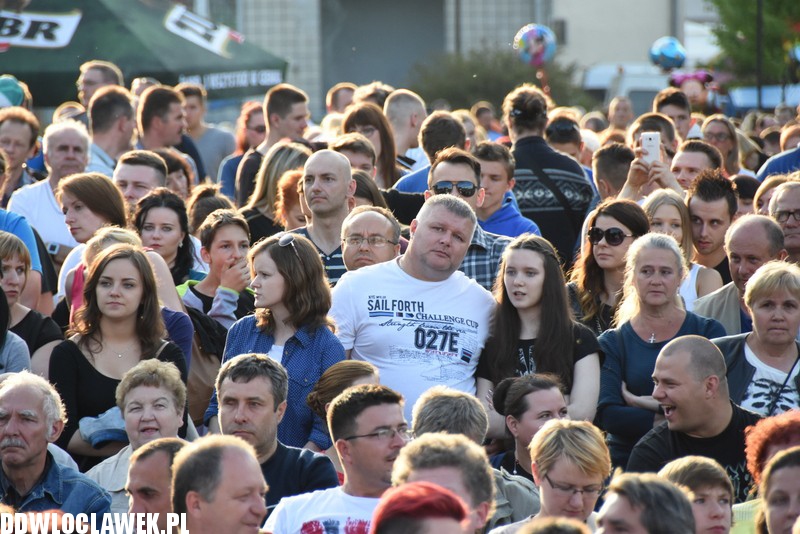 Występ kabaretu Łowcy.B