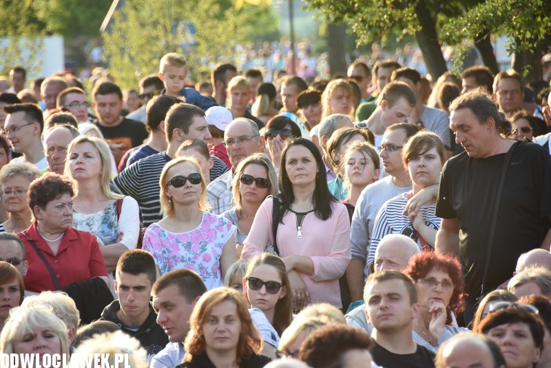 Występ kabaretu Łowcy.B