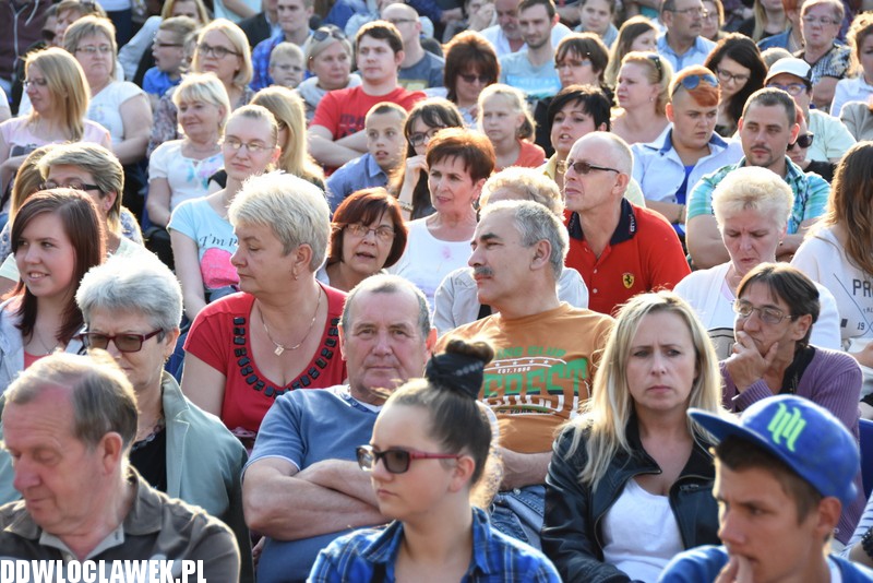 Występ kabaretu Łowcy.B