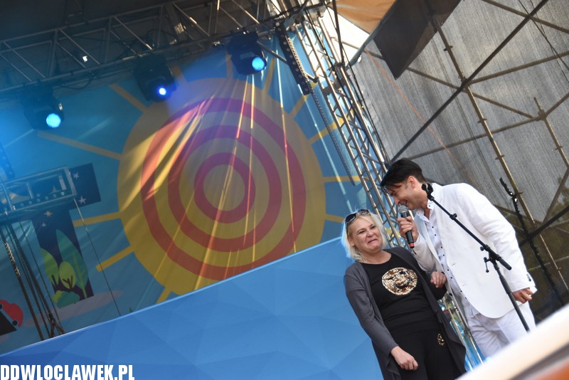 Występ iluzjonisty Macieja Pola