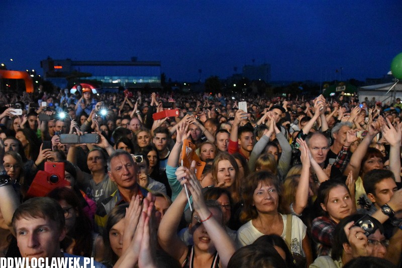 Koncert Ewy Farnej we Włocławku