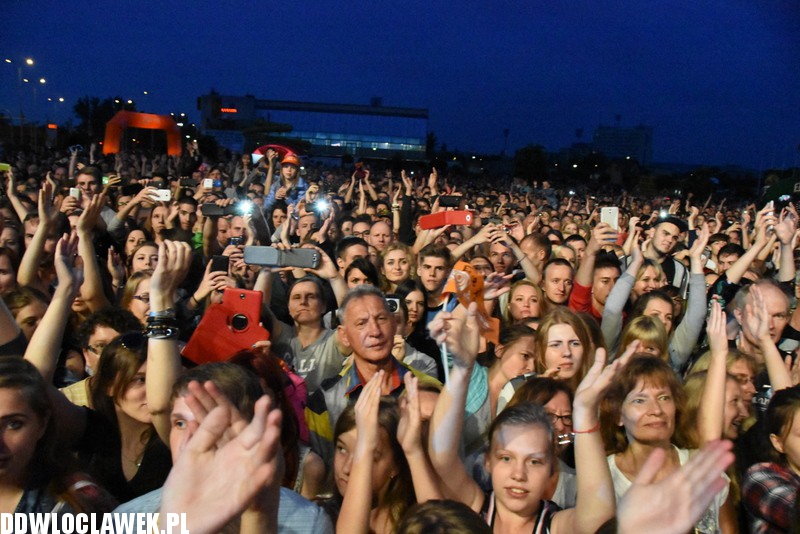 Koncert Ewy Farnej we Włocławku