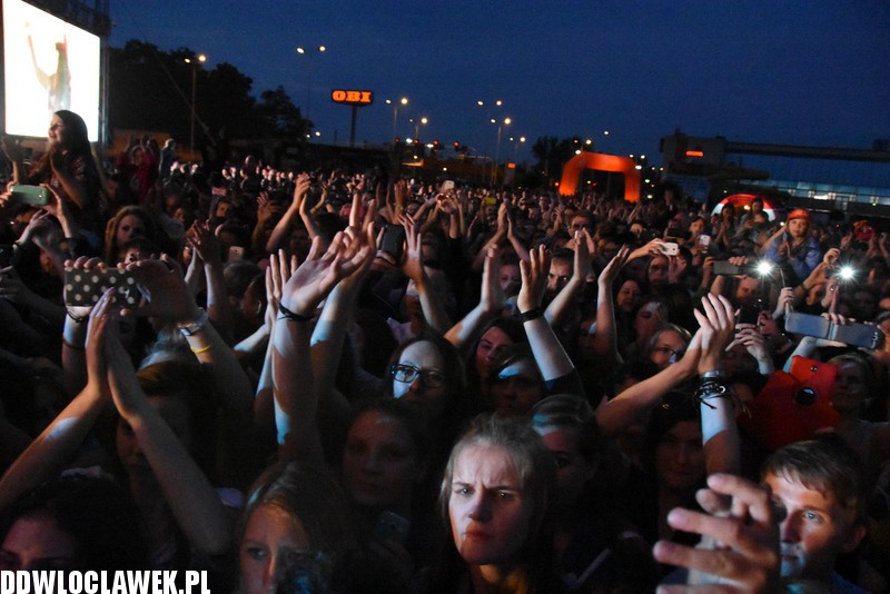 Koncert Ewy Farnej we Włocławku