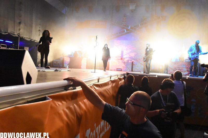 Koncert Ewy Farnej we Włocławku