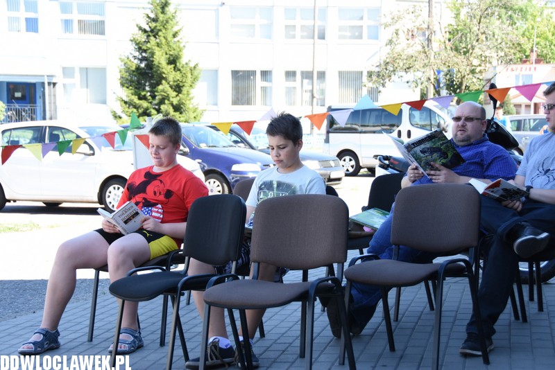 Siedzę sobie i czytam we Włocławku