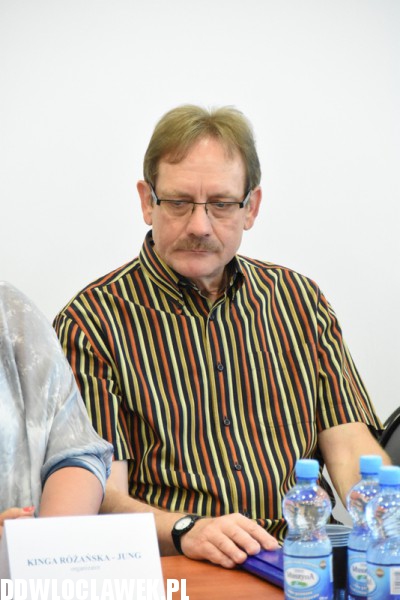 Konferencja prasowa na sadionie