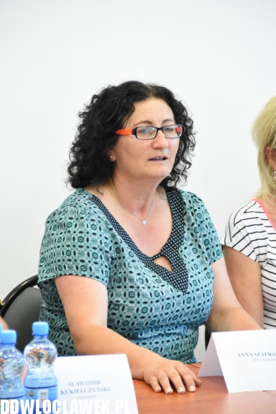Konferencja prasowa na sadionie