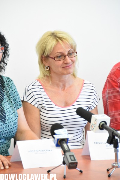 Konferencja prasowa na sadionie