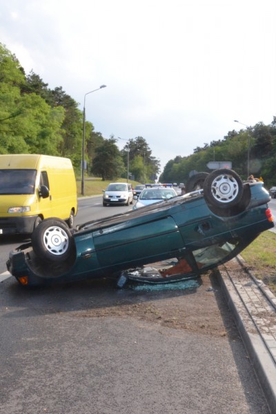 BMW dachowało przy Falbance