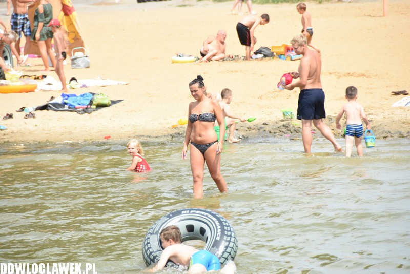 Upalna sobota na jeziorem Choceńskim