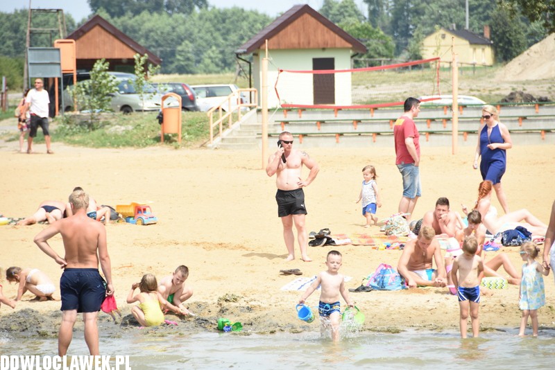 Upalna sobota na jeziorem Choceńskim