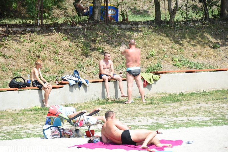 Upalna sobota na plaży w Chodczu