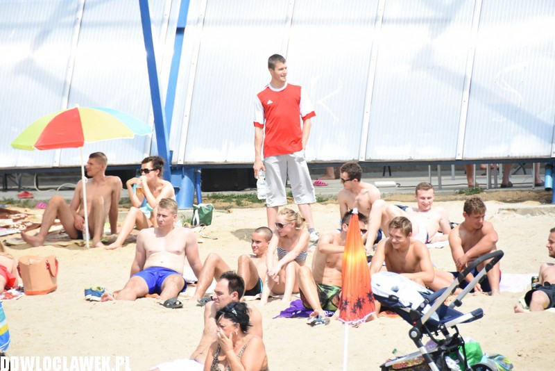 Upalna sobota na plaży w Lubieniu