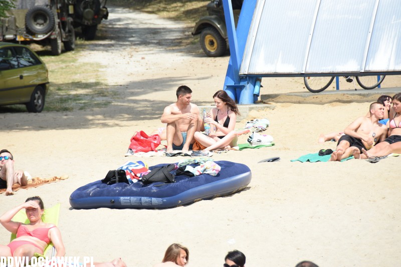 Upalna sobota na plaży w Lubieniu
