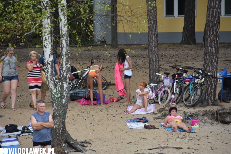 Upalna sobota na jeziorem Czarnym