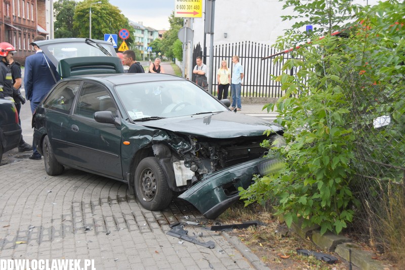 Kolizja na skrzyżowaniu Leśnej i Ptasiej