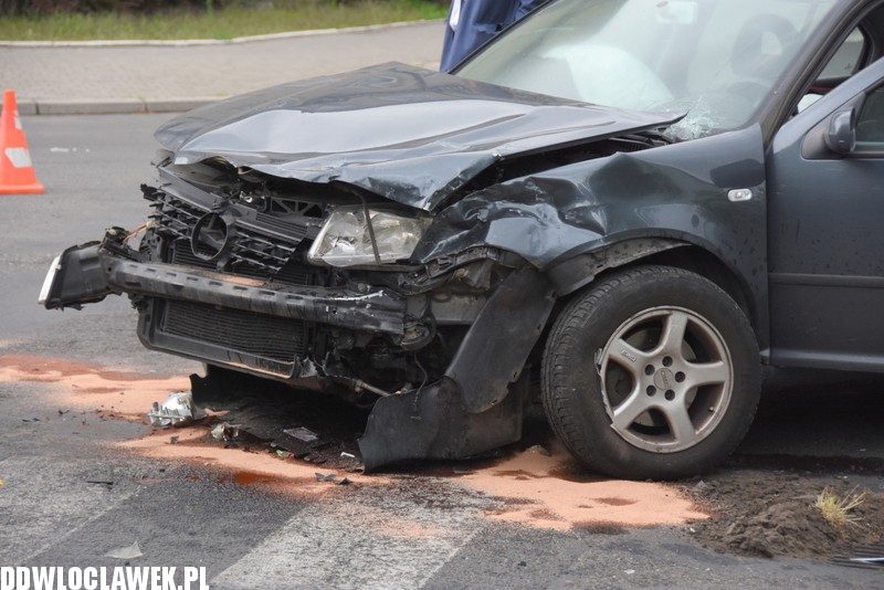 Kolizja na skrzyżowaniu Leśnej i Ptasiej