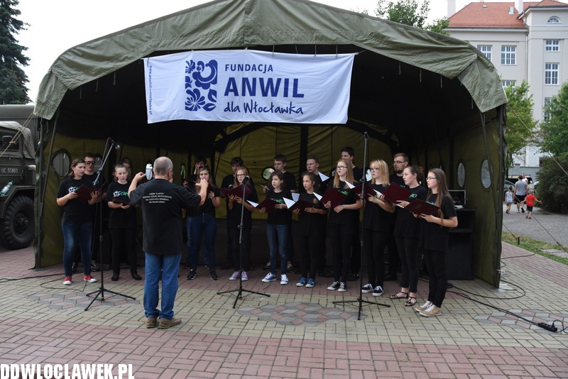 Piknik historyczny na bulwarach